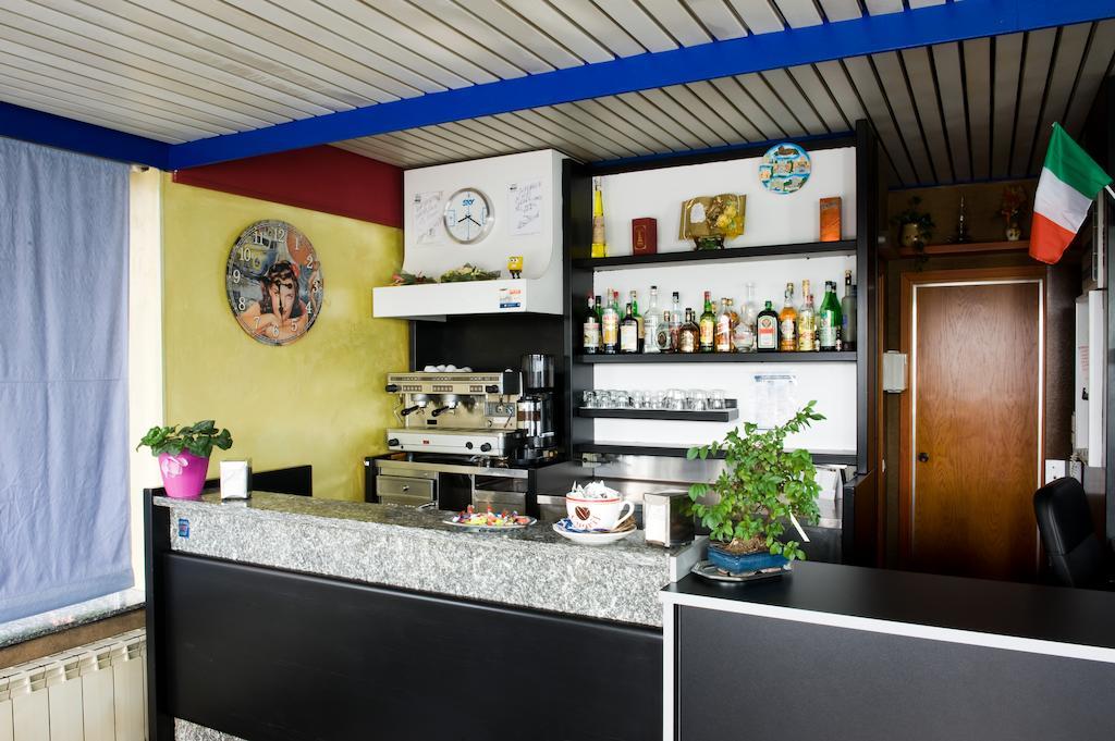 Luisago Hotel Maria מראה חיצוני תמונה